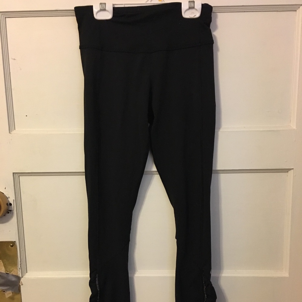Lululemon leggings size 4